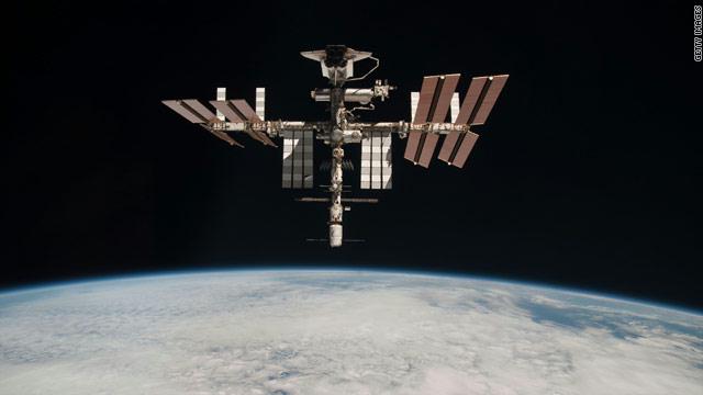 ��������:	gal.Space.Station.jpg
���������: 1964
��������:	20.4 ��������
